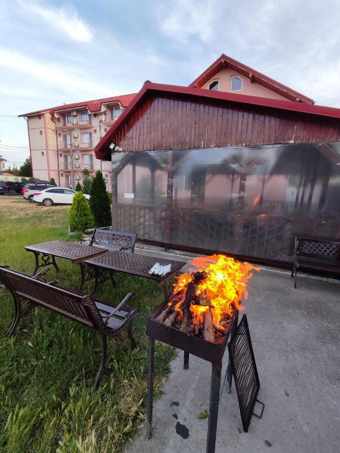 Vila Fery Costinesti Buitenkant foto
