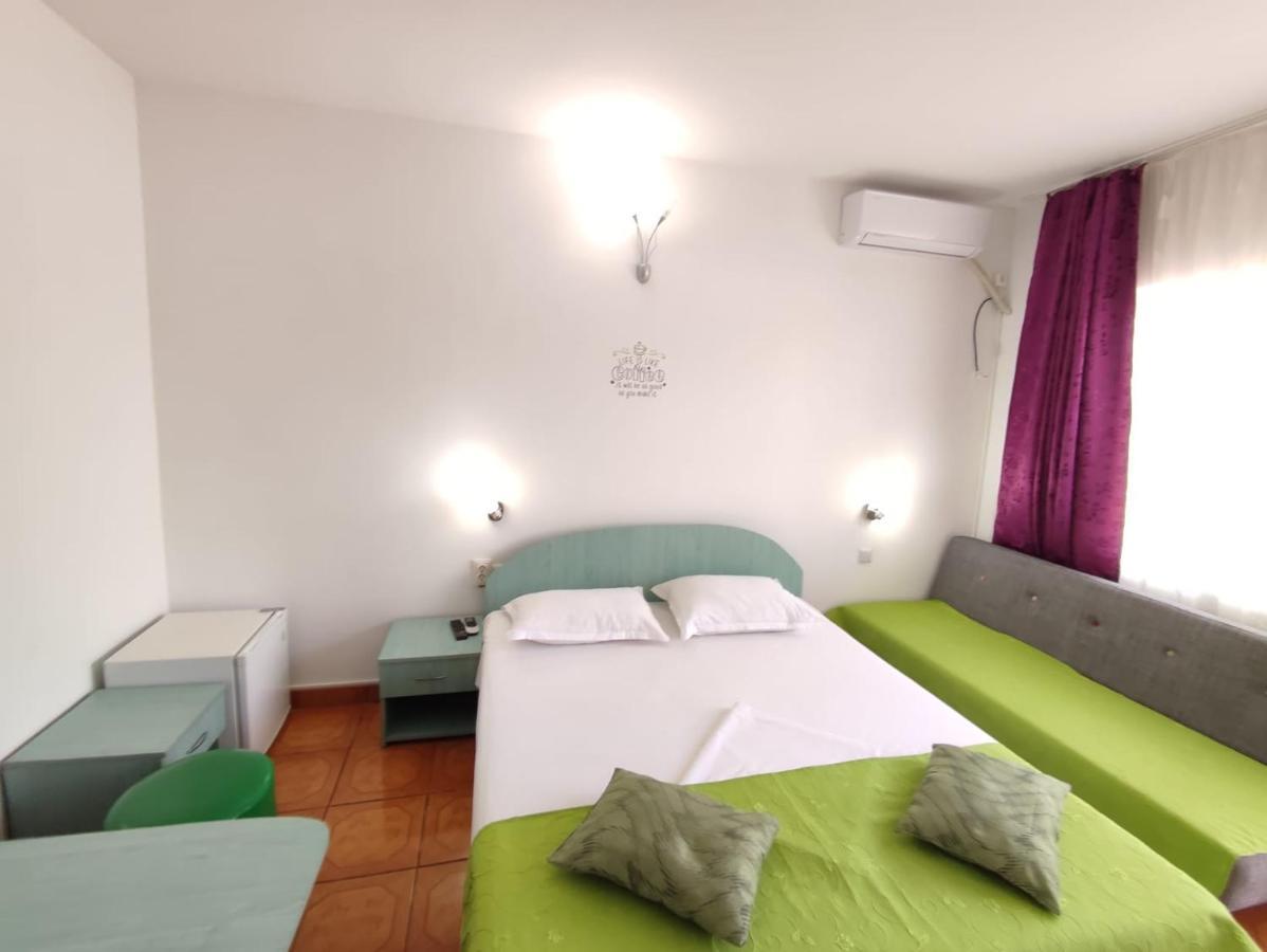 Vila Fery Costinesti Buitenkant foto