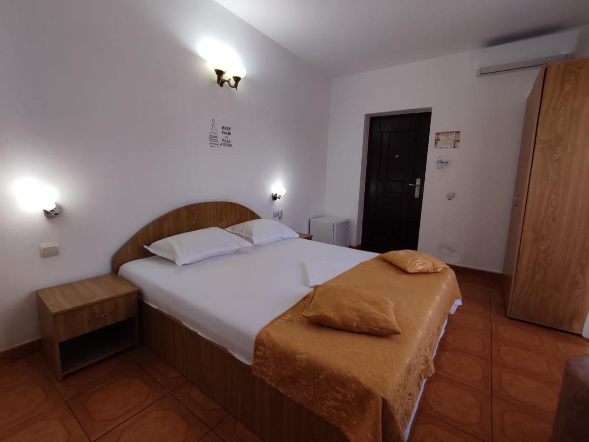 Vila Fery Costinesti Buitenkant foto